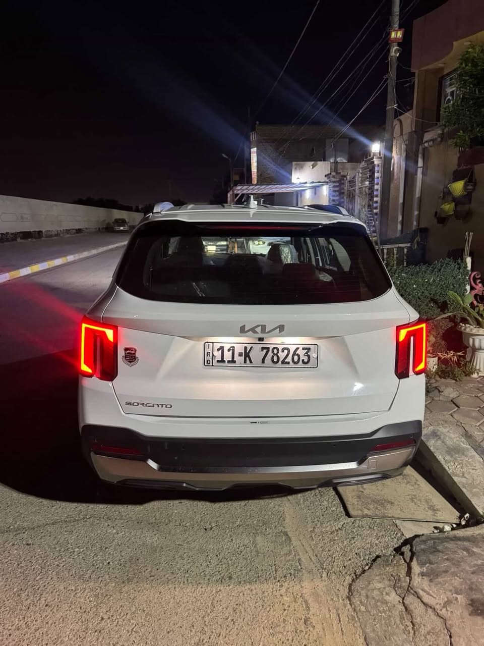 السلام عليكم حبايبي سورنتو
٦ سلندر كفالة عامة رقم بغداد
مواصفات بصمه 
كشنات كهرباء
سيارة جديدة والحمد الله 
ماشية ٢٧ الف 
مكاني الكوت
السعر ٣٠٧ وبيها مجال
 
***********
