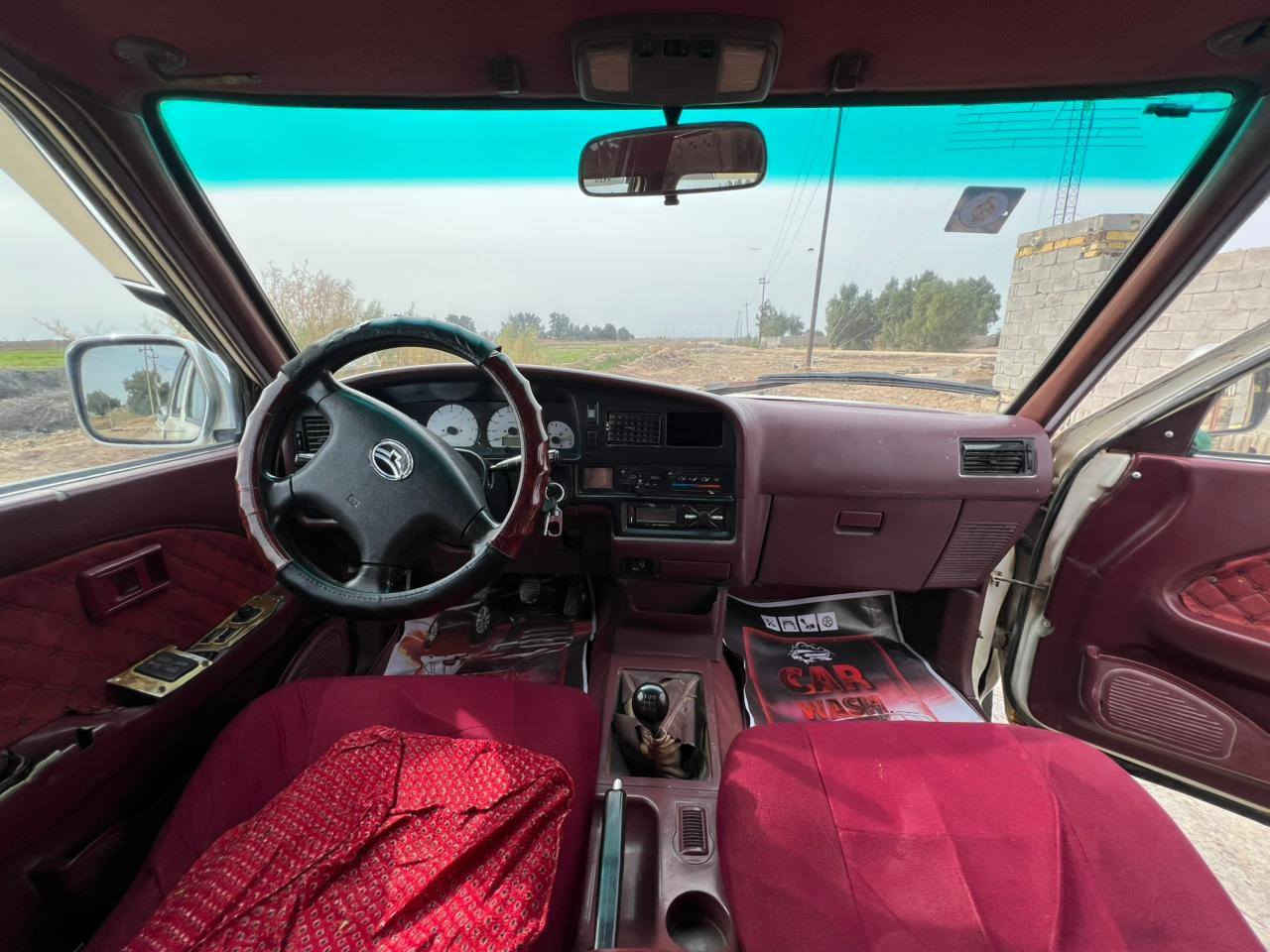 دير ٢٠٠٧ للبيع 
مكانها واسط قضاء الحي 
السياره مكفوله كير ومحرك وكشر وشاصي وجاهزه من كل النواحي 
تبريد ثلج 
كهربائيات شغالة
سياره مال جناي جاهزه من كل النواحي 
سعرها ٥٣ وبيها مجال قليل 
الشراي يتصل 
***********
