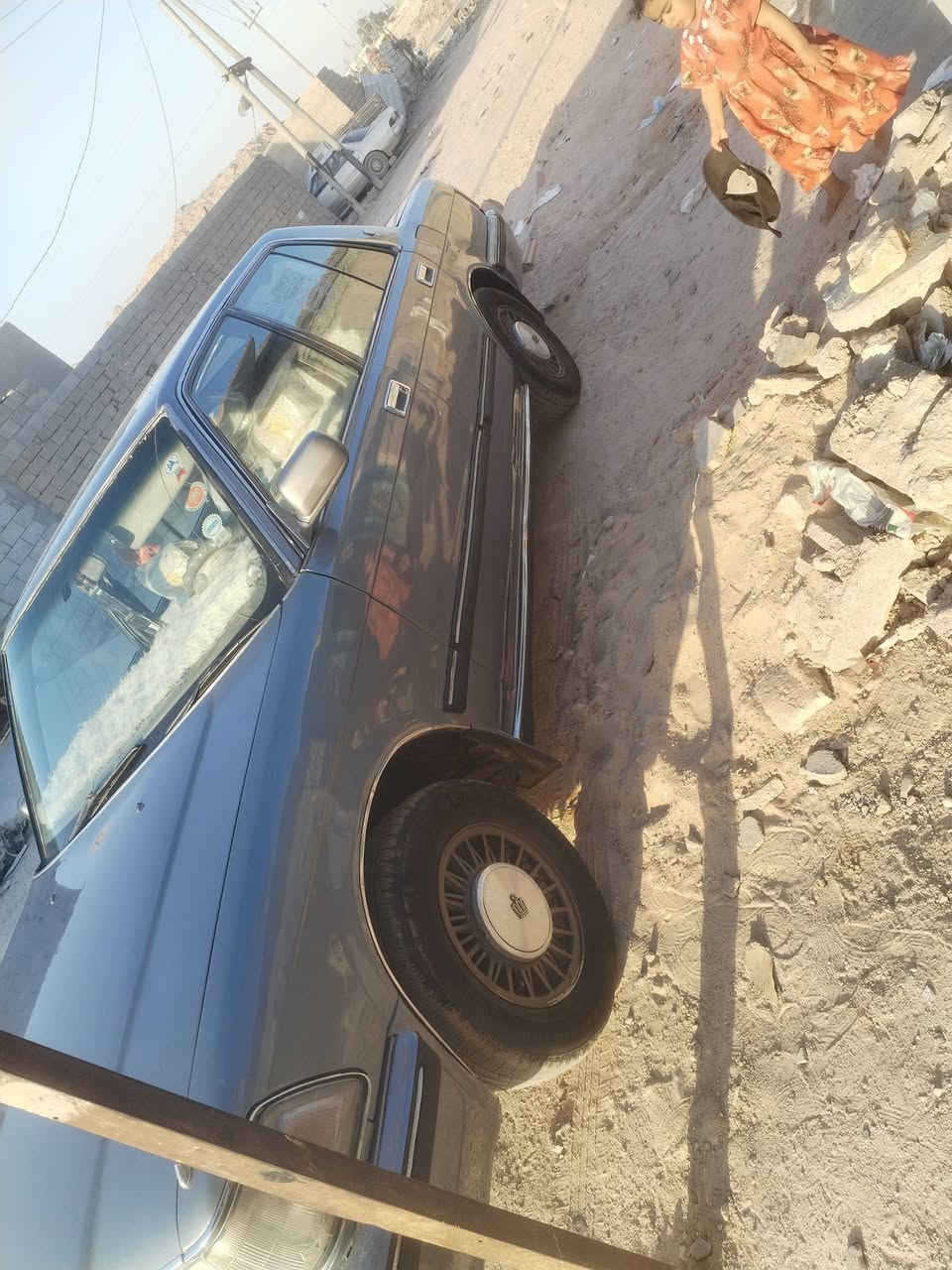 سلام عليكم سياره سيدان 91 سياره مكفوله من ضربه مصبوغه جماليه محرك ونجي مكفوله هيه ولكير تبريد ثلج حداديه ٨٠ بلميه رقمه بصره سنويه ٢٧ تخم تاير كهربائيات كله شغاله سياره كامله مكان البصرة زبير سعر ٥٣ وبيه مجال رقم ***********
