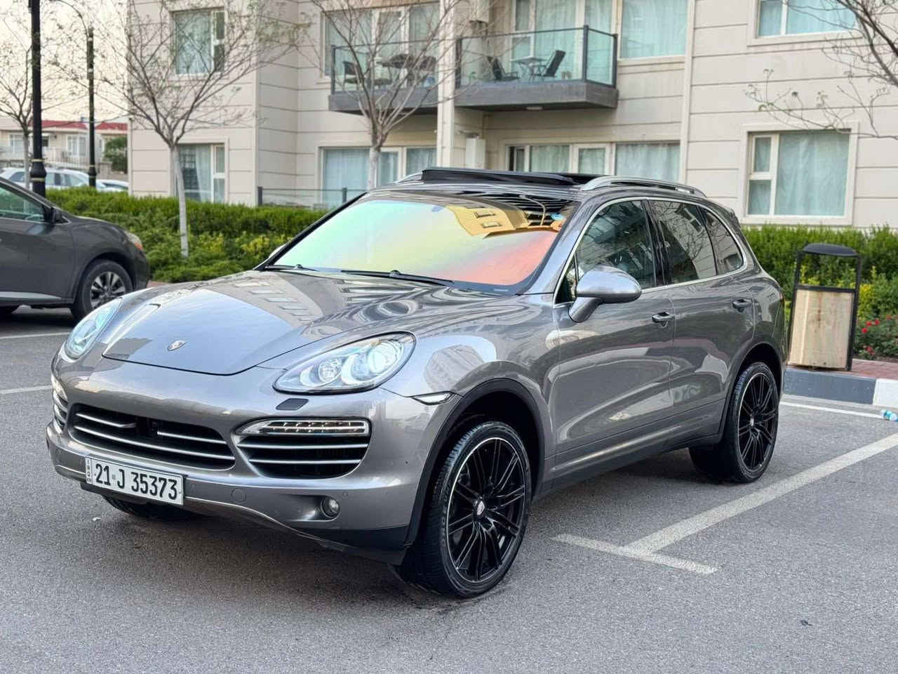 پۆرش کایەن 2011 مواسەفات  V6 diesel turbo 
بێ بۆیاخ زۆر تازەیە سەیارەکە 
کامل سێرفز کراوە
کامل مواصفات
دەبڵ ئەکسل و قفڵی ئەکسل
دەبڵەکانی چووپە بەرز و نزم ئەکات
شاشە و سیستم سماعە بۆس BOSE
رادار ٣٦٠ 
حاسە ٣٦٠
ئۆتۆ ستۆپ 
رادار گەورە
برێک بەصمە
کوشن جلد
کوشن کارەبا و میمۆری
٤ کوشن هیتەر
سەقف پانۆراما
لایتات LED
سنوق جەک
زۆر مواسەفاتی تر……

سعر لە کۆمێنت داوابکە ڕاستەخۆ بۆت دیت 📩 

گیرومەکینە بەشەرت 
 زۆربەجوانی پاکی ماوە 
 هیچ خەلەلیکی تیدا نییە 

ژمارەی خاوەنی 
***********
