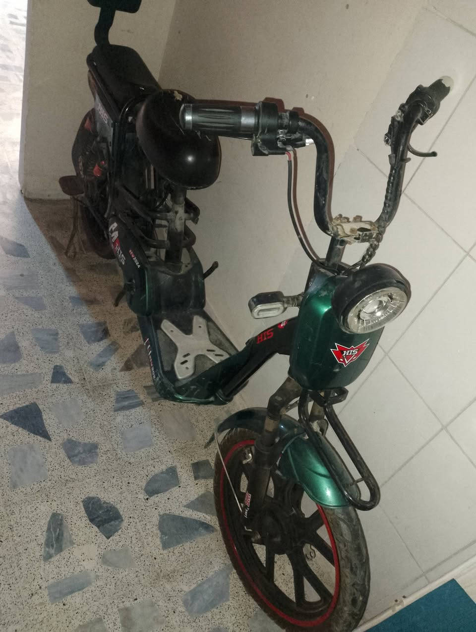 ماطور شحن بدون بطريات
فحم في فحم ابيع 
السعر 25الف


**إذا كنت صاحب هذا الإعلان وتريد حذفه لأي سبب، رجاءا أرسل رسالة إلى الدعم الفني**