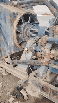 السلام عليكم للبيع كمنز 5 ونص 12سلندر أمريكي اصلي 500 KVA محرك استندر السعر 140$  للاستفسار
اتصال على الرقم📞 ***********
