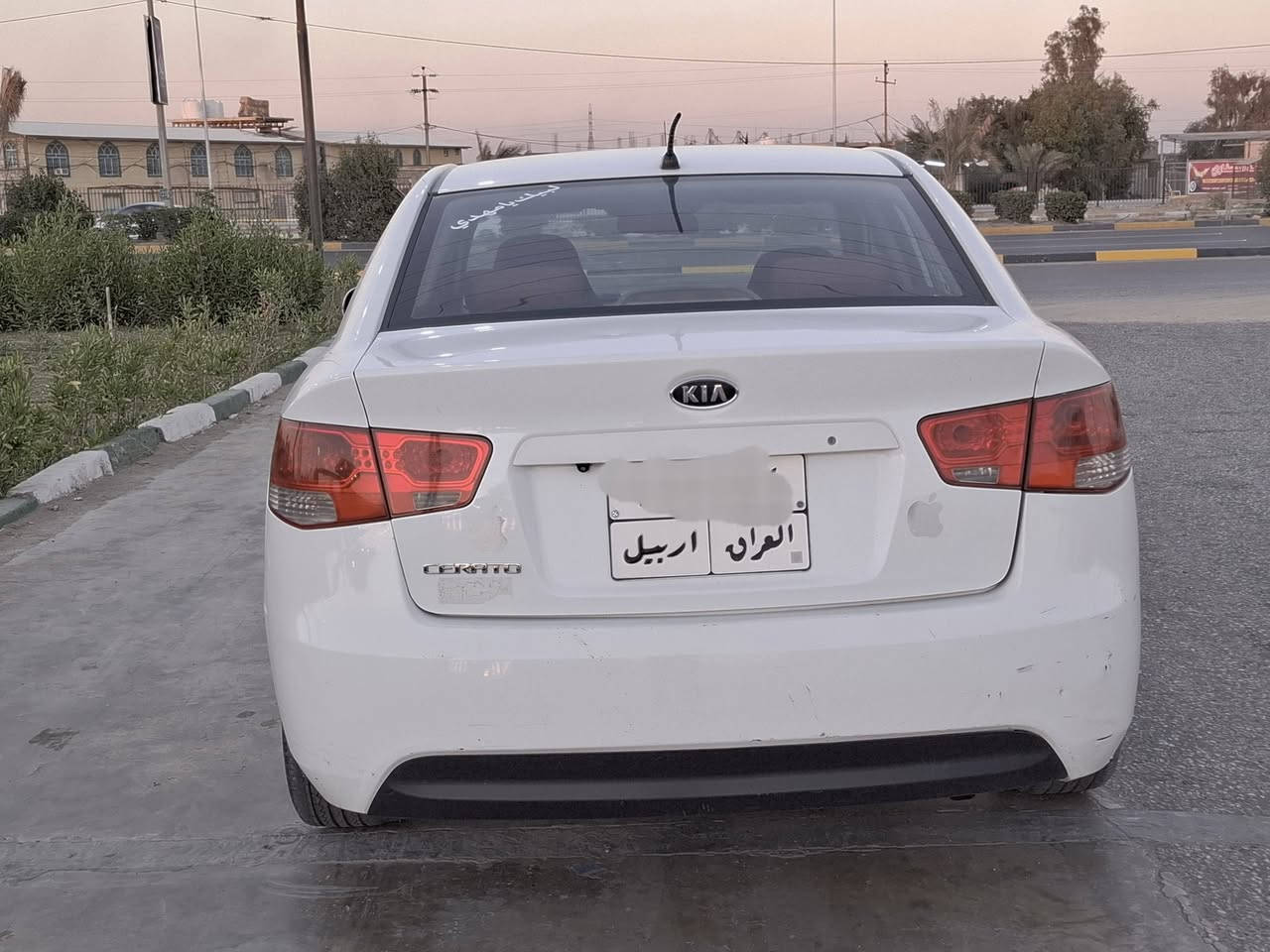 🚗 للبيع: سيراتو 2011 خليجي – نص مواصفات  🚗

سنوية ساقطة، رقم أربيل ✅
فتحة سقف بانوراما لمزيد من الإضاءة والتهوية 🌞
مكينة 1600 قوية وموفرة للوقود ⛽
كاميرا خلفية وشاشة  🎥
تحكمات ستيرن 
مري شفط 
اشاير في المري

جميع التايرات جديدة، حجم 16  🛞
حدادية جديدة +تبريد  ثلج جاهزة ❄️

السيارة نظيفة جدًا، مال بيت
ملاحظات:
ربع باب وربع جاملغ  خلفي عليه أثر خط بسيط رش بدون دواخل 
باب السائق بيه  بارد
💰 السعر: 103$ وبيه مجال 
📍 المكان: كربلاء – طويريج
📞 للتواصل فقط المشترين : ***********
