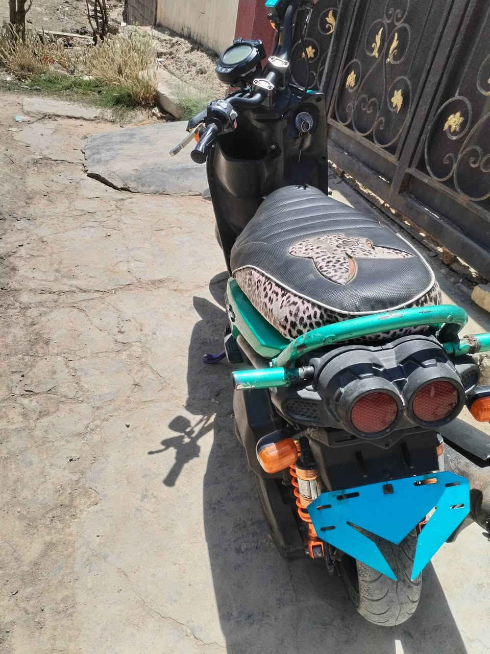 سكنس جبلي نكره سلف كلهه شغاله لايت زنون مكينتهه ناعمه كهربائيات شغاله بيهه تزويد رياضي صدر امامي ودبلات وفراك وستان ويدات بريك  سعرهه ٧٠٠ وبيهه مجال مكاني زعفرانيه *********** مو شراي لتراسل وتحجز رحمه لامك
