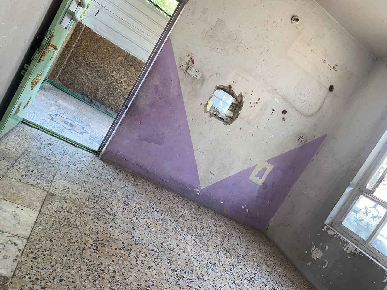 السلام عليكم
مشتمل مشتمل للايجار السعر ٢٥٠ الف
قطاع ٧٩
التفاصيل
الطابق الارضي فقط مطبخ وصحيات مشترك ودرج
الطابق الثاني غرفتين 

انترنيت متوفر مستمر كل فترة الايجار 
ماطور مي متوفر
خزان مي متوفر
كهرباء وطني متوفر
مولد سحب متوفر ( الواير + جوزة ) 
بناء نضيف

تنويه ‼️‼️ مطلوب عائلة صغيرة ‼️

الرقم  ***********
