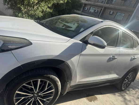 توسان ٢٠١٩ خليجي شركة قلم 
السيارة نص فول مكفولة كفالة عامة نظيفة ماشية ٧٢ الف 
السيارة بااسمي اشتريتها زيرو تحويل ثاني يوم 
رقم بغداد بصمتين 
بيع مستعجل 
للاستفسار اكثر ***********
