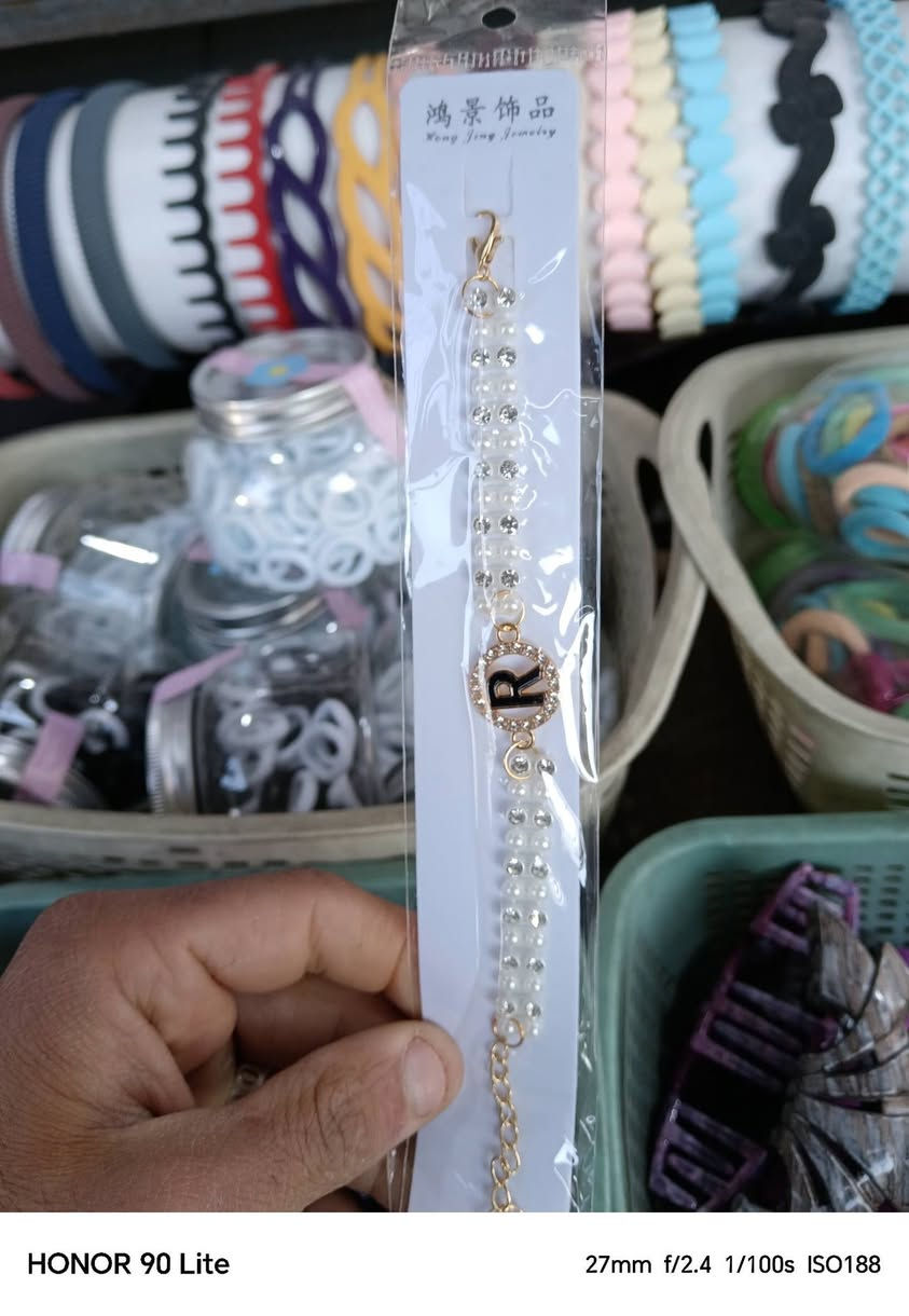 تشكيلة منوعة من الاكسسوارات

العنوان /طويريج _شارع الباله _مجاور مدرسة الخنساء


**إذا كنت صاحب هذا الإعلان وتريد حذفه لأي سبب، رجاءا أرسل رسالة إلى الدعم الفني**