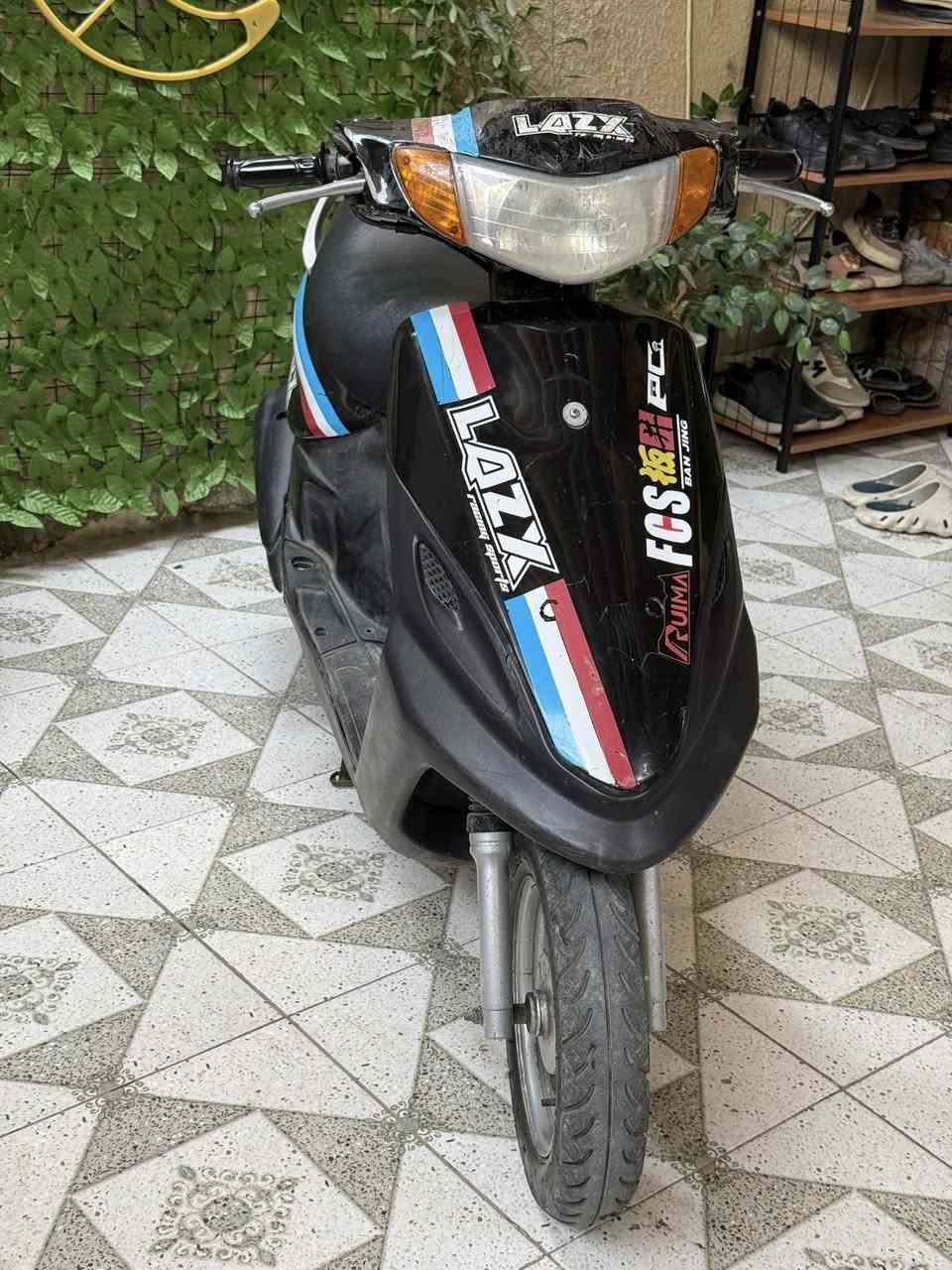 السلام عليكم دراجه ماكس قجمه سرعه 120 الدراجه مجفته تجفيت عام وشرط غراض كلها بلاد وافحص وين ما تريد كلشي بيها جديد الرقم *********** المكان بغداد الدوره
