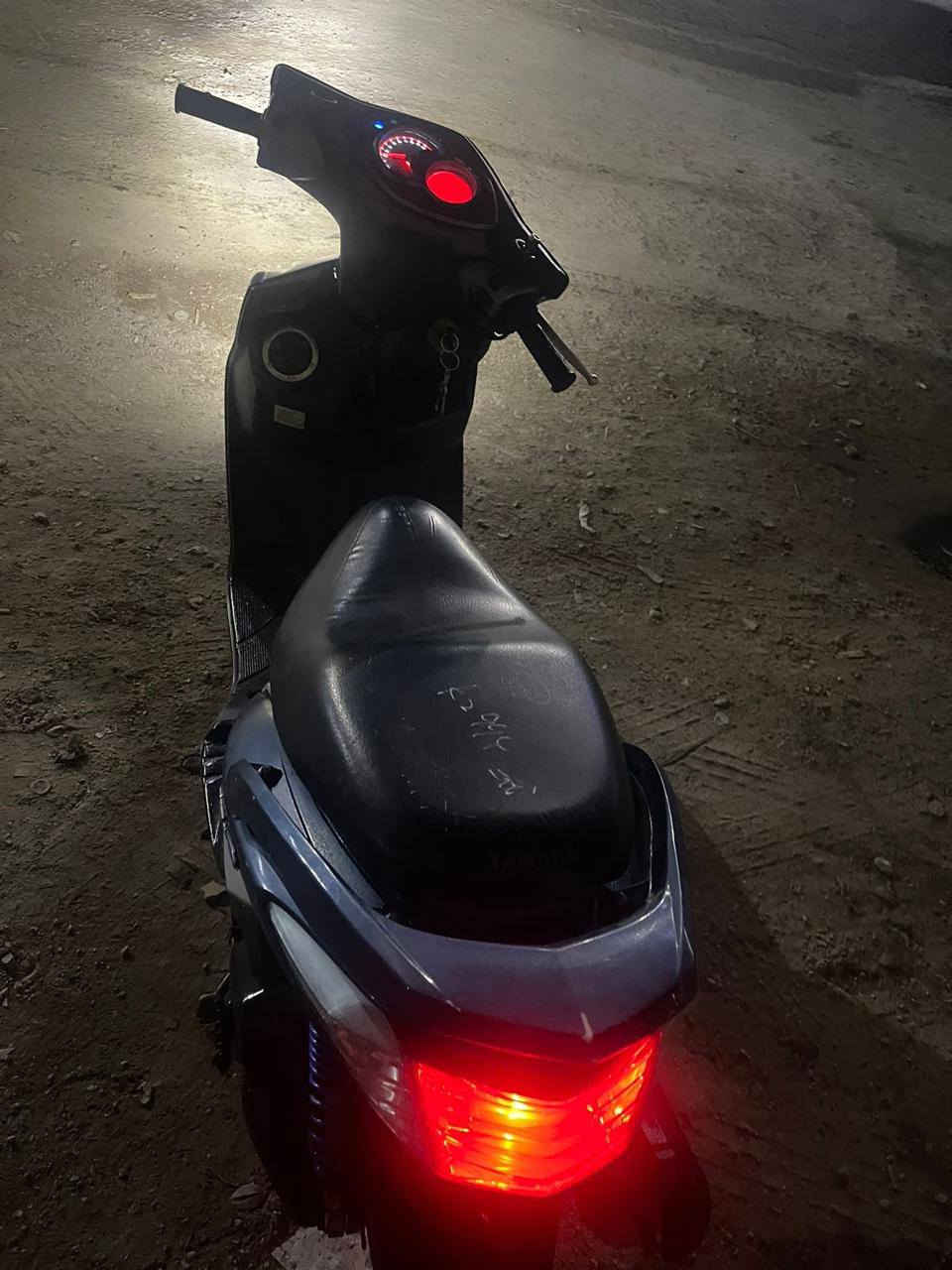 السلام عليكم دراجه سكنس فحل دراجه جديده نازله قبل ٥اشهر نظيفه بيه اوراق اصوليه نظيفه بيه قطع تزويد بل دراجه بلاديه مكان بغداد الدورة سعر مليون 50 بيه مجال حك جيه مراوس حسب قناعة رقم ***********
