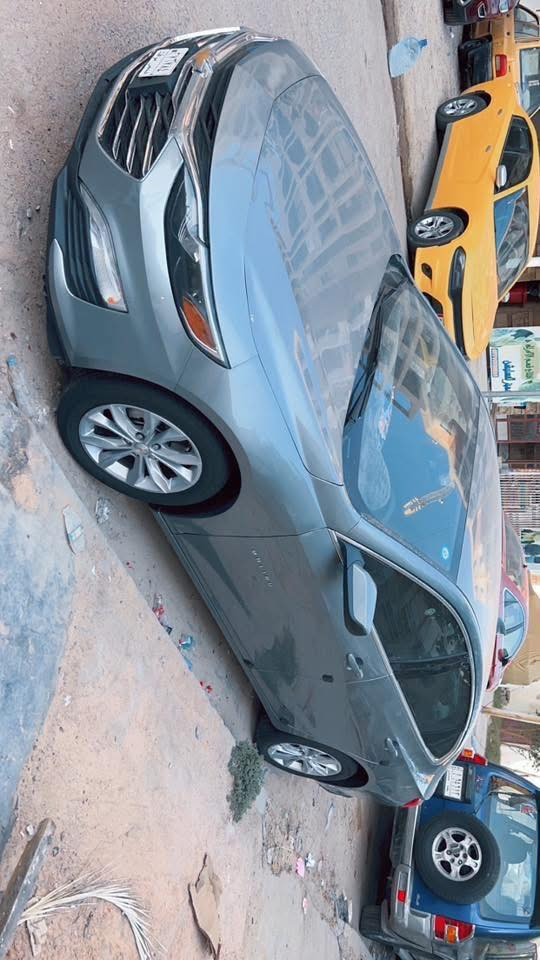 للبيع - شيفروليت ماليبوLT موديل 2025
المواصفات:

 • المحرك: 1.5 لتر تيربو (1500 CC)

 • ناقل حركة أوتوماتيك

 • فئة LT 

 • تشغيل بصمة + دخول ذكي

 • شاشة لمس 8 إنش

 • كاميرا خلفية

 • تشغيل عن بعد

 • بلوتوث + USB + أبل كاربلاي / أندرويد أوتو

 • مكيف أوتوماتيك امامي وخلفي 

 • مصابيح LED نهارية

السيارة رقم بغداد معوقين

السعر 148 وبيها مجال بسيط 
ملاحظة تبديل دعاميه اماميه فقط ومكانين بارد قليل جدا 

 مكاني بغداد كراده
 
***********
