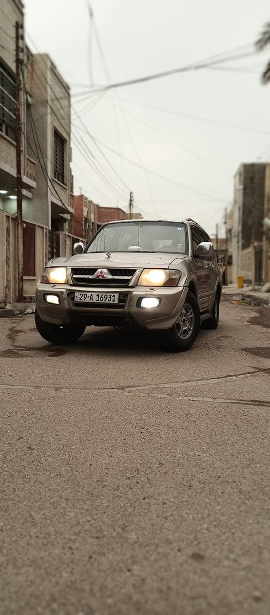 باجيرو موديل 2002رقم دولي باسمي محرك 3500 سبعه راكب ثلاث قطع تبريد مري شفط شاشه اندرويد تخم تايرات جديد فور ويل كامرة خلفية بيه جاملغ بصف السائق بدون حادث مكانهه بغداد الحسينيه السعر 85 وبيه مجال الرقم ***********
