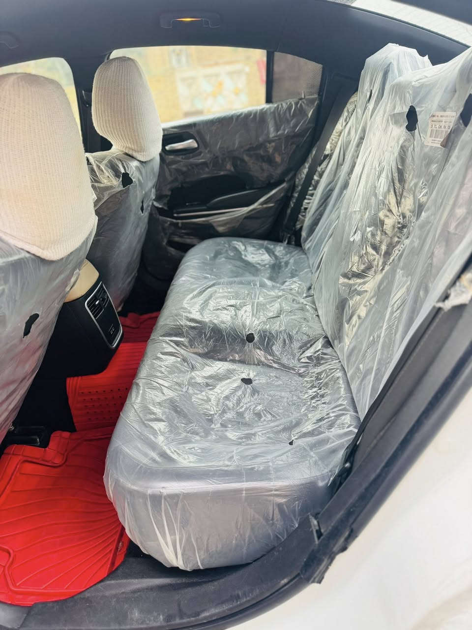 جارجر موديل 16 سياره بيها قطعتين صبغ بيبان ورا بدون تبديل بلادي بنيد تبديل لن ابو لفتحه بدون ضربه سياره سنويه جديده وكاله باسمي  ارقام جديده  كير مكينه مكفوله حداديه وتخم تاير كله جديد  كشنات تدفه تبريد حضن شاشه شفتات سرعه سعر 185 رقم الهاتف***********
