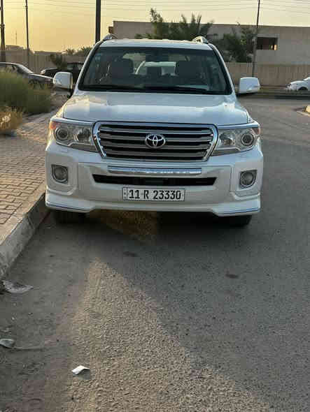 سلام عليكم لاندكروز مديل2014 فول مواصفات سياره جديده بمعنه الكلمه ستخدام شخصي مال جناي مكينه وكير وحداديه مكفولات فول مواصفات بريم اصل ماشيه 107 سونارة بالمنشور شوف السونار وخابر بيك خير وتدلل 
الباب الخافي مرخه براغيه بدون تبديل بدون فتح فقط مرخه سعرها 4 شدات وبيها مجال وشراي يخابرني وخادم سيارة بسمي  *********** مكاني كربلاء
