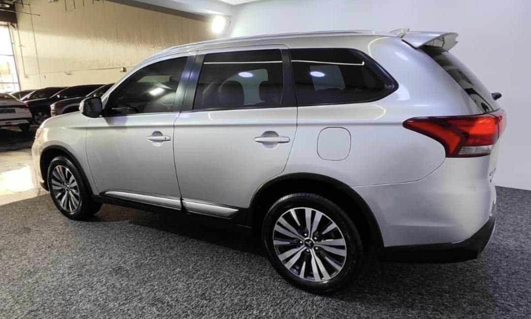 ميسبوشی ئاوتلەندەر ٢٠٢٣ یابانی ئەسڵ

١٧٠٠٠کم ڕۆشتووە 
مواسەفاتی خلیجی
٧ نەفەری 
دەبڵ ئەکسل
مەکینەی ٢.٥
نیو پارچە درگای دواوەی بۆیاخە بێ ناو گرتن
شوخت و ساردی نییە شوشەی
هەموو گیانی بەشەرت
ژمارەی کاتی نەشکاوە

 نرخی ١٦٦ وەرەقە
ژمارەی تەلەفون
***********
