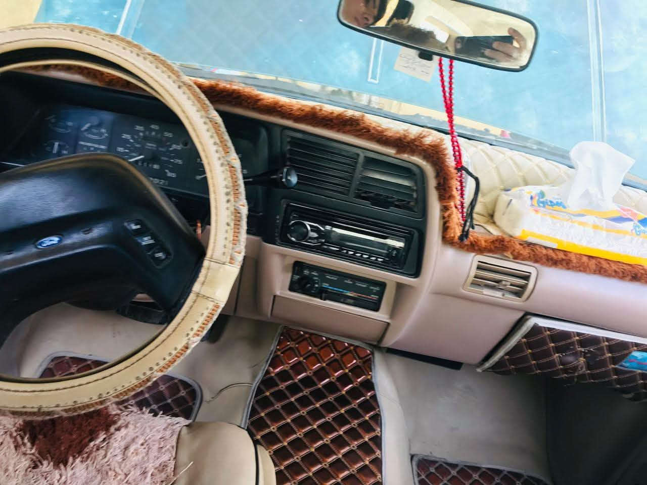 فورد اكسبلور موديل 1994رقم بغداد مكينه وكير محور vvt السعر 35وبيه مجال***********للاتصال
