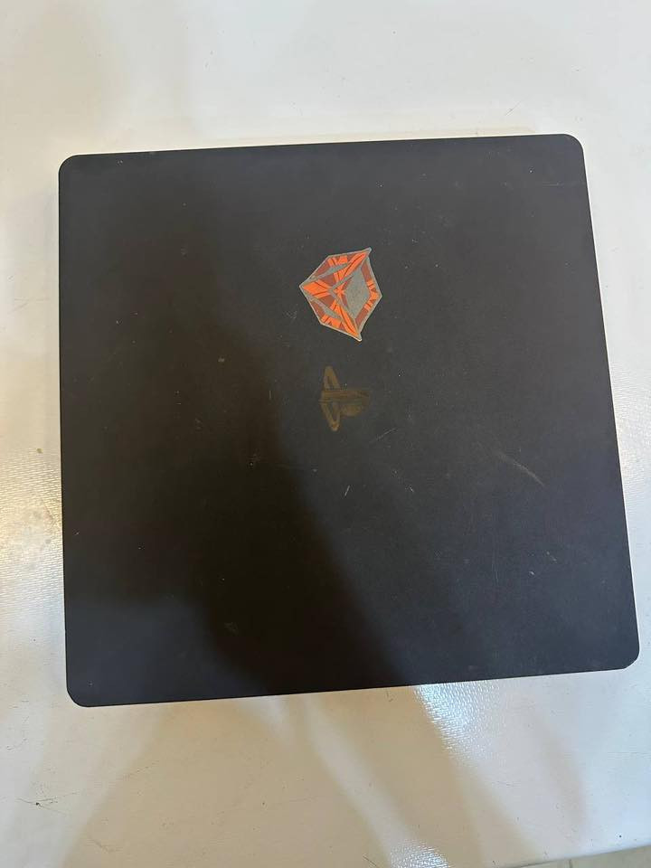 السلام عليكم
بلي 4 سلم واحد تيرا اوربي ويا يدتين وقرص جيتي وكول افو ديوتي وحساب فيفا ٢٥ مشتري بلي نظيف كلش ممفتوح ولا مصلح مكاني بغداد ***********
