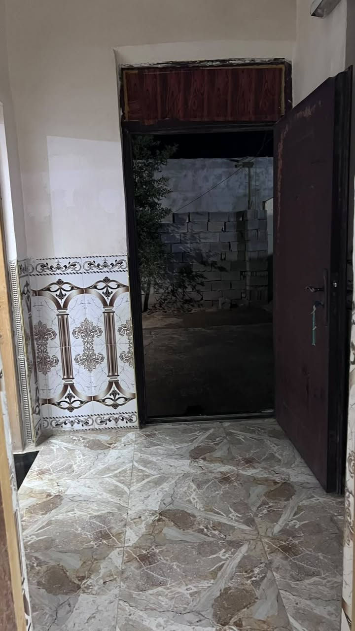 مرحبا بيت للبيع مساحه 300م غرفه صاله مطبخ ستقبال كلدور  ترك من ورا وترك بصفحه  وطارمه جبيره  نهايه شارع 30 للاستفسار ***********  بي واتساب

