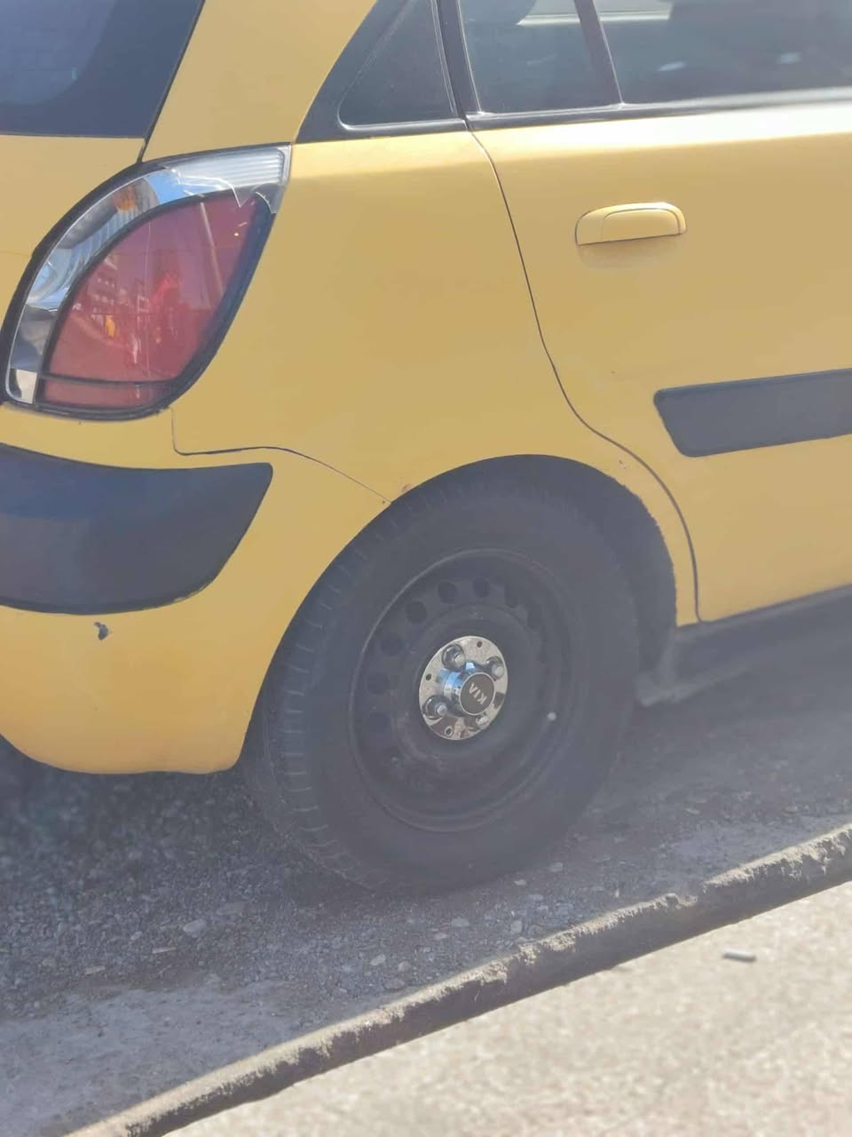 السلام عليكم كيا ريو جنطه 2009 مشروع وطني رقم بابل الماني الشرعي ولارشفه والتحويل بل موصل هيئه وغرامات صفر كاربون شرط ما مسجل كير توماتيك جامات كهرب مري كهرب  ( كير ومكينه نضيفات) ضرر تكه شاصي اليسار وبوند مبدل مكان السياره موصل حي السماح السعر 62 وبيها مجال للتواصل علئ رقم ***********
 ماجاوب خاص
