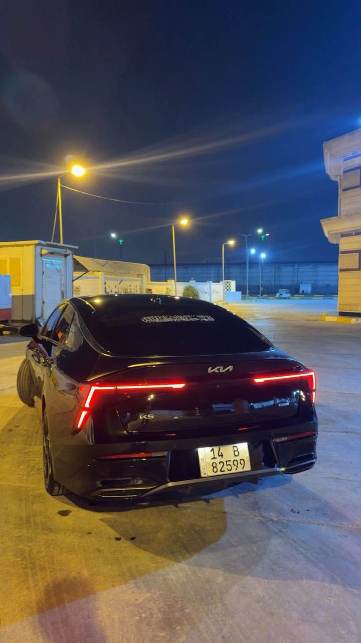 مديل 25 لون اسود مرقم بصرة باسمي حرة ضررها جاملغ وبنيد مبدلات تفصيخ وماكو اي برغي غيرهن مفتوح بكل السيارة فول مواصفات للأخير كشنات اسود وابيض تدفئة تحكم بصوت المحرك وهواي مواصفات معروفة 
مغلف بنيد لون اسود طافي والصندوق 
السيارة كلش معتني بيها وجديدة بانزين كله سوبر واذا ماكو سوبر ف محسن 
ماعدا هاي الفترة لان أزمة بانزين 
محرك 2.5 تنفس طبيعي 
للتواصل *********** فقط على هذا الرقم وغير متواجد بالتطبيق . البصرة, العراق
