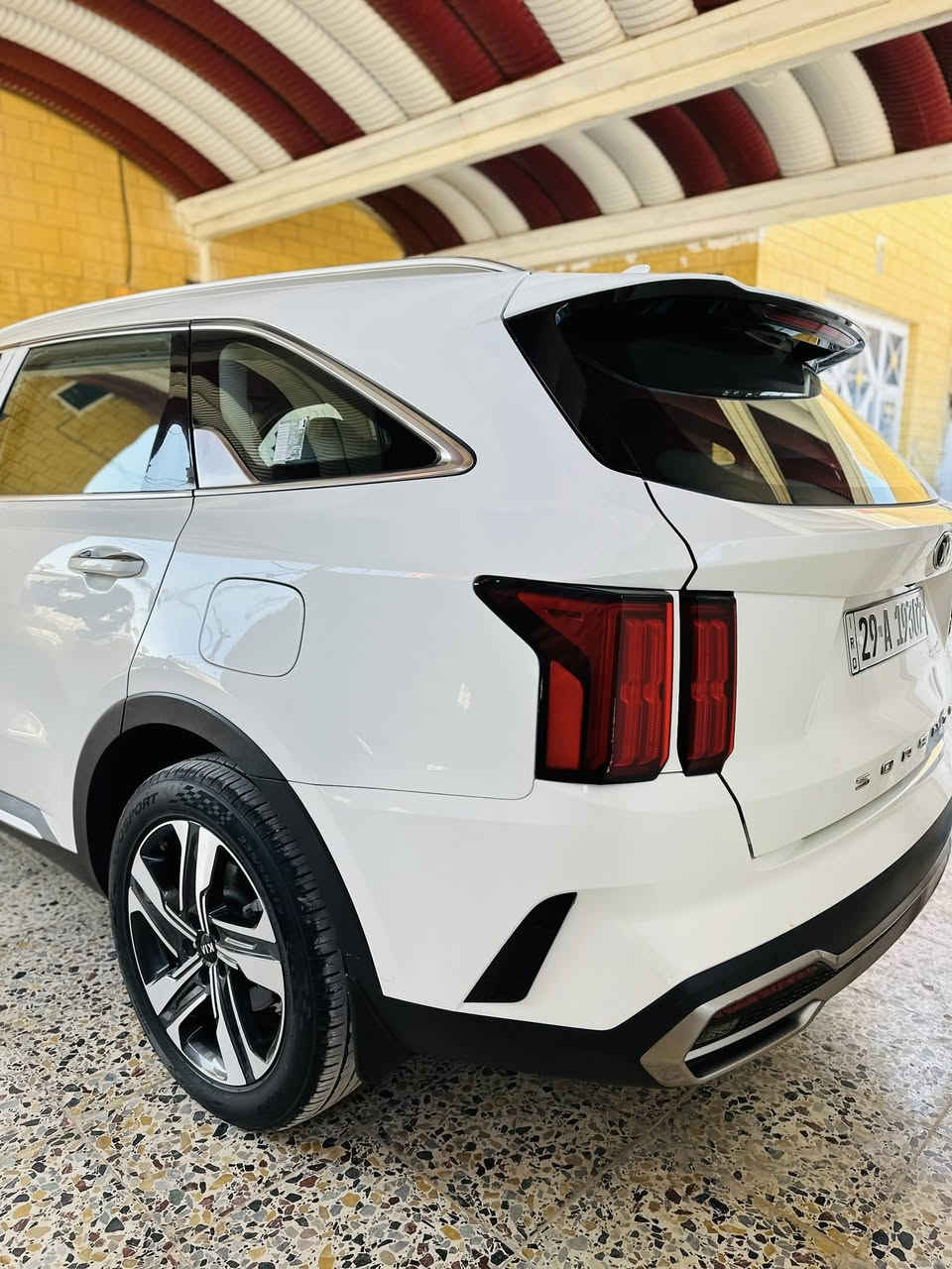 السلام عليكم 
سورنتو مديل ٢١ خليجي رقم واسط دولي  
السياره فول موصفات. ماشيه ٧٥ الف 
 مكان السياره واسط 
سعر ٢٥٠  
***********
