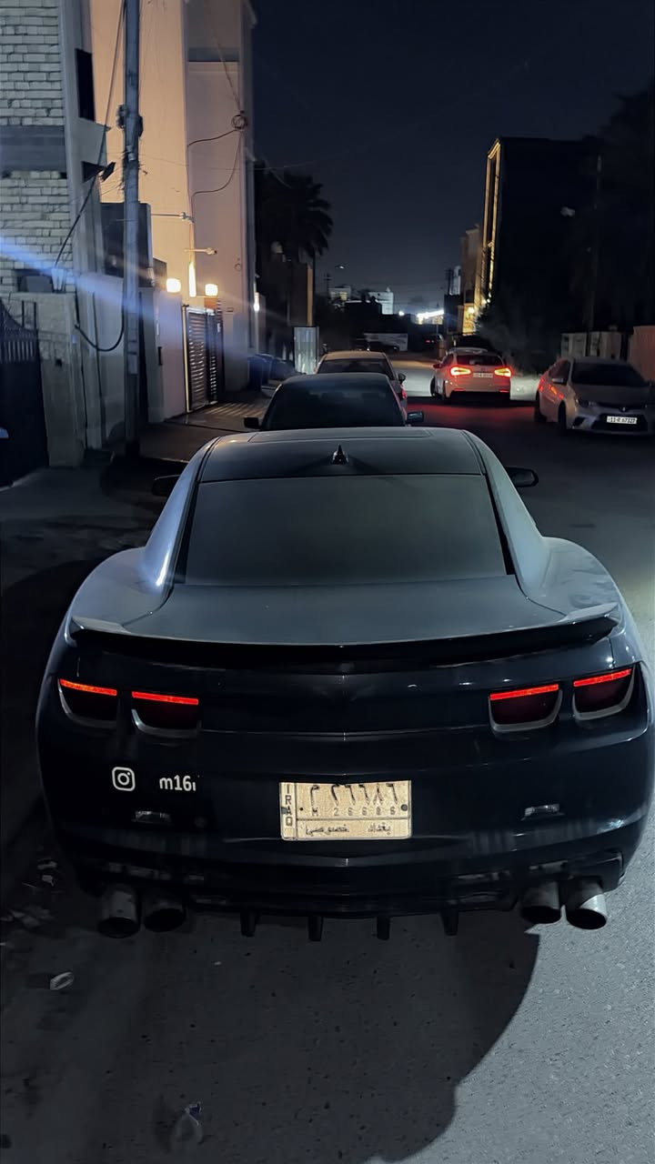 سلام عليكم اخوان للبيع كمارو 2ss مزوده سياره صرفت عليهه كلش هوايه بس توازيت عله ضرف واريد ابيع
 سياره 2012  
مكينه جديده توهه مشدوده كام شوته هدرز اكس بايب كزوز كامل اكتف اويل بم ميلنك ادبتر ثروتل وعليهه بعد هوايه غراض 
مواصفات فتحه جلد تحكمات كامره بلاديه حساسات وباقي المواصفات المعروفه 
السياره بيهه كم نقص بسيط يعني ترتيبات فقط 
بنيد ZL1 ودعاميه جديده توني شادهن بس ينصبغن 
رقم بغداد مشروع وطني 
والسعر كلش مناسب مستعجل عالبيع 
مكاني بغداد حي الجامعه ***********
اخوان بس الشراي يتصل   
نزلت صورهه قبل وهسه السياره بيهه كم نقص ارجع واكول 
بس الشراي واليعرفلهن يخابرني اخوان واسف عالاطاله
