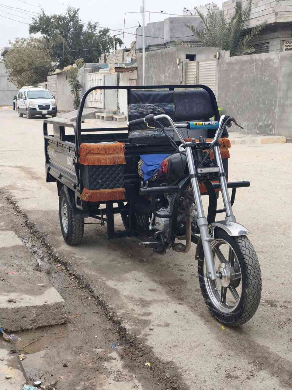 ستوته للبيع موديل 22 اوراق كامله لايتاتها موجودات كلي كناني فاتحهم وكلهن شغالات تخم تاير جديد ستوته نقره سلف شباب لا احد يطب لي خاص على الرقم السعر 1,175 وبيها مجال للشراي تدلل علينا مكان ديالى جلولاه ستوته مسوينها رياضيه لايتاتها والشاير موجودات والهورنات هم موجودات***********
