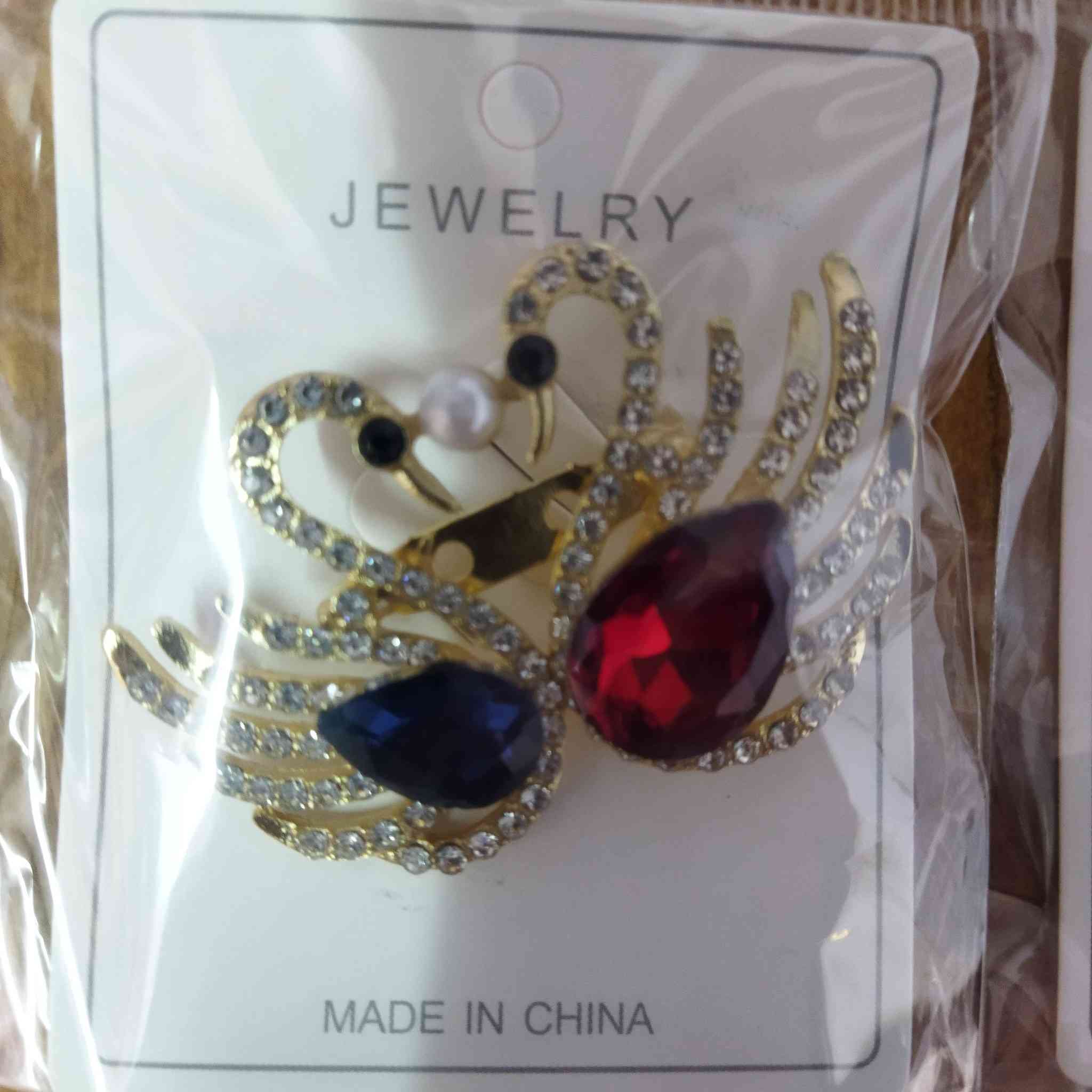 السلام عليكم 
بروشات كبير وناعم الوان مشكل
اي قطعة فقط1000 
العنوان/ الموصل /حي البلديات /شارع جامع الصائغ


**إذا كنت صاحب هذا الإعلان وتريد حذفه لأي سبب، رجاءا أرسل رسالة إلى الدعم الفني**