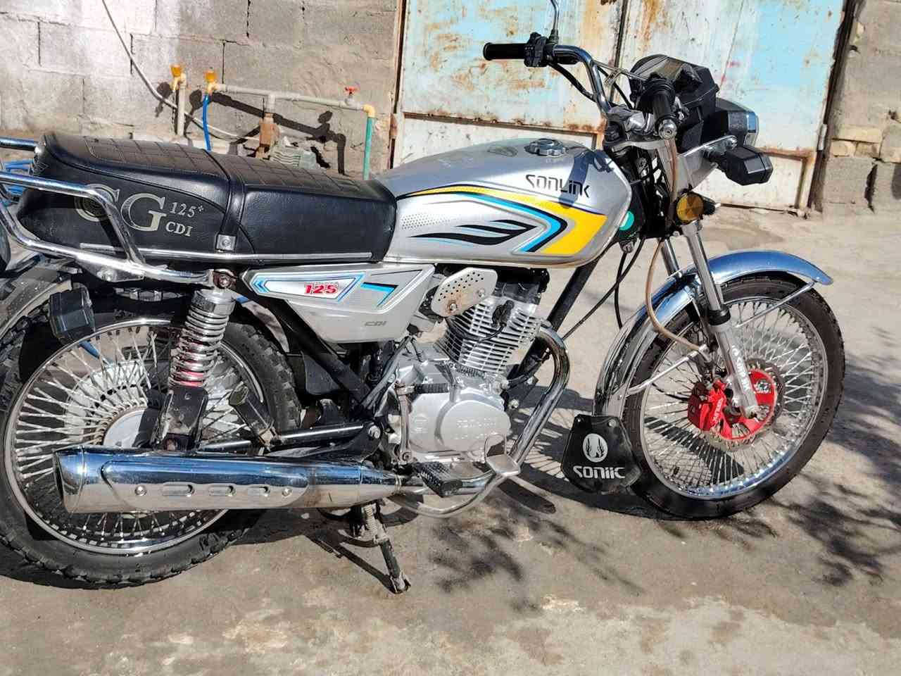 السلام عليكم دراجه تايكر موديل 24 وطلعته ب 25 دراجه نضيفه كفاله عامه المو شراي لا يتصل ***********
