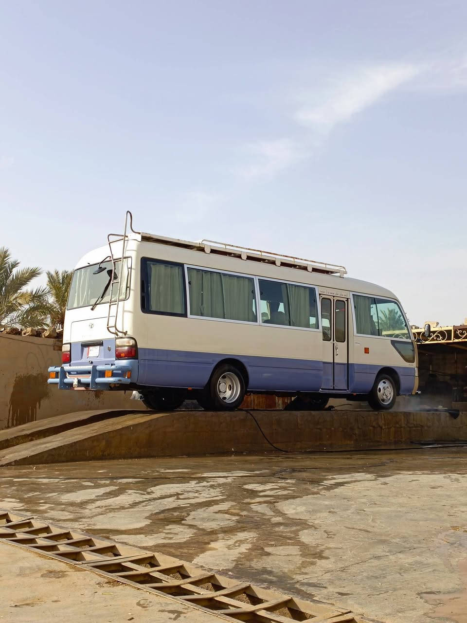 السلام عليكم 
كوستر 2014 للبيع 
***********
