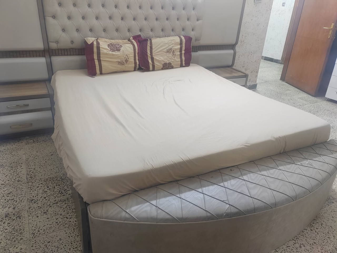 غرفة نوم للبيع ٤٥٠ الف


**إذا كنت صاحب هذا الإعلان وتريد حذفه لأي سبب، رجاءا أرسل رسالة إلى الدعم الفني**
