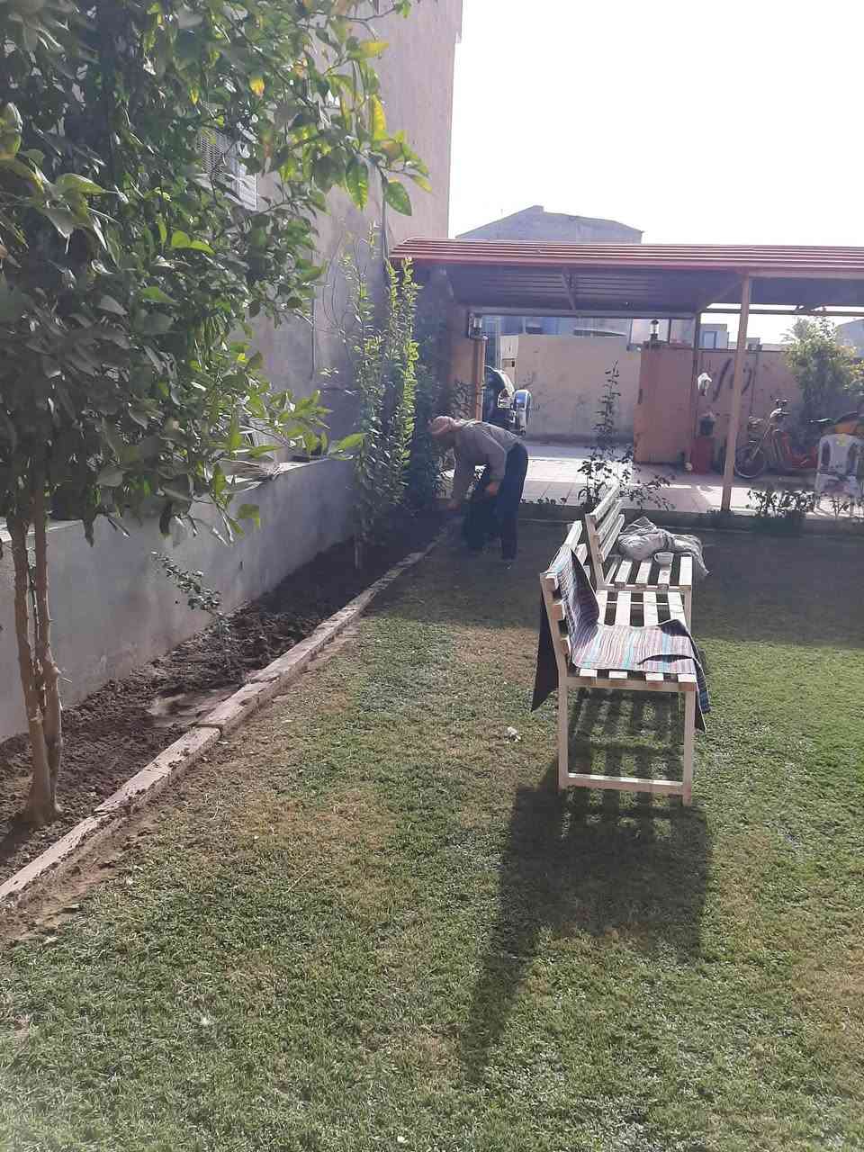 بيت +قطعه أرض متجاورين طابو صرف في الرمادي دور المخابرات (حي اليرموك ).
مساحه البيت ٢٢٧.٥م٢بواجهه ١٠م يتكون من طابقين استقبال .هول.٣ غرف نوم صالتين .مطبخ . صحيات ٢ + القطعه عبلره عن حديقه جانبيه  ٢٣٢.٥م٢ بواجهه ١٠م .
المنطقه مخدومه ١٠٠%  ماء .صرف صحي .كهرباء وارصفه وتبليط حديث ٨م .
العنوان فرع مدرسة بغداد والمدرسه التركيه ثاني فرع عاليسار ٤ و٥ بيت عاليسار 
ويبعد عن جامع محمد الفاتح ٦٠م ....
سعر المتر ٨٠٠ الف قابل للتفاوض...
ممكن البيع للكل او للجزء كل على حده ..
السند لكليهما باسمي ..ومسؤول  مسؤوليه مباشره عن التحويل ... *********** خالد عبد
