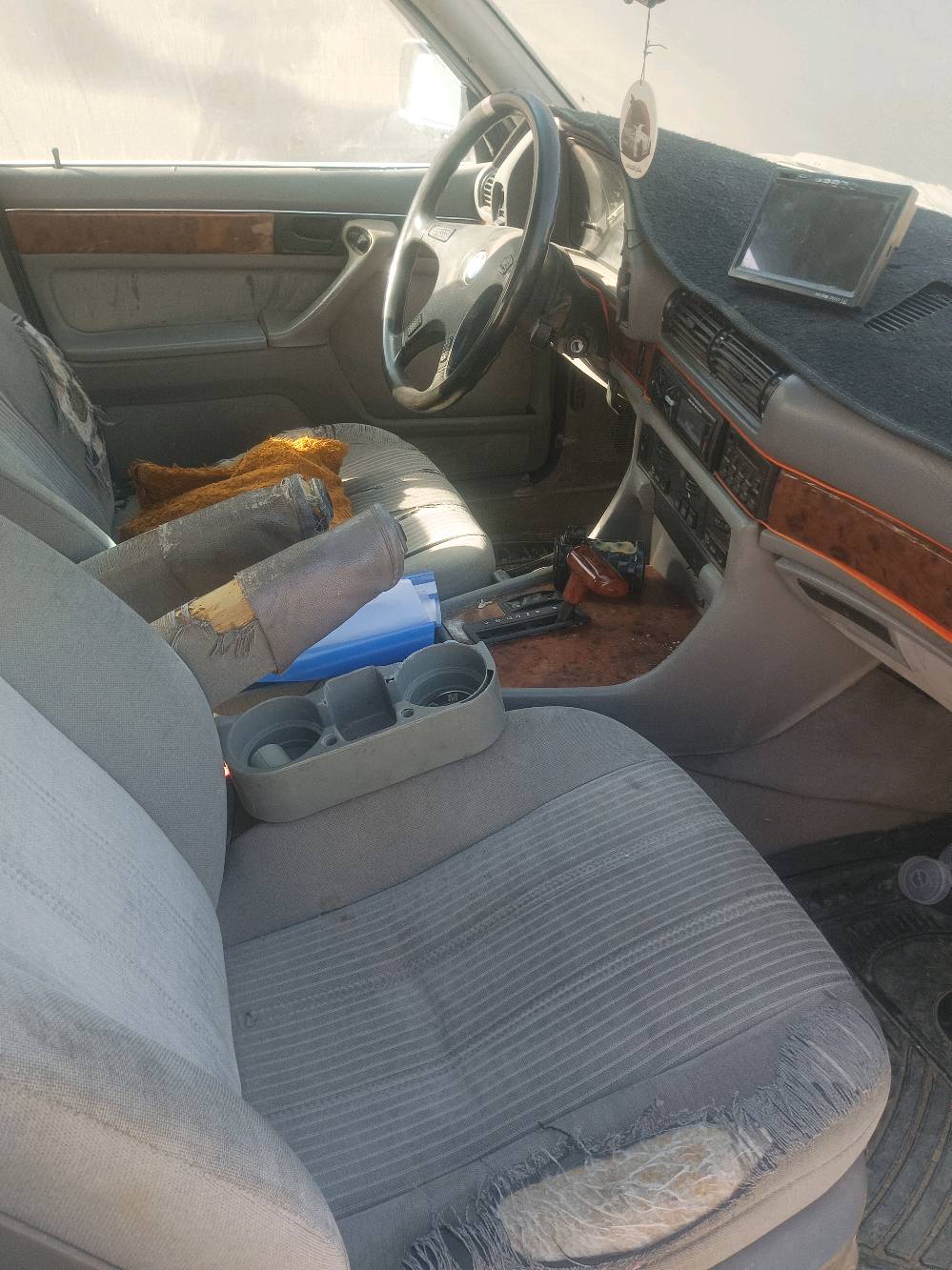 السلام عليكم اريد مراوس وانطي فرق مشروع وطني لل 27 رقم نينوى السياره تبريد شغال كير مكينه كهربائيات مكفوله ما عدا الصدر وشغلات نواعم رايدها ب 35 مكاني بيجي اريد مراوس شنو عندك نزل والرزق ع الله تحياتي للجميع