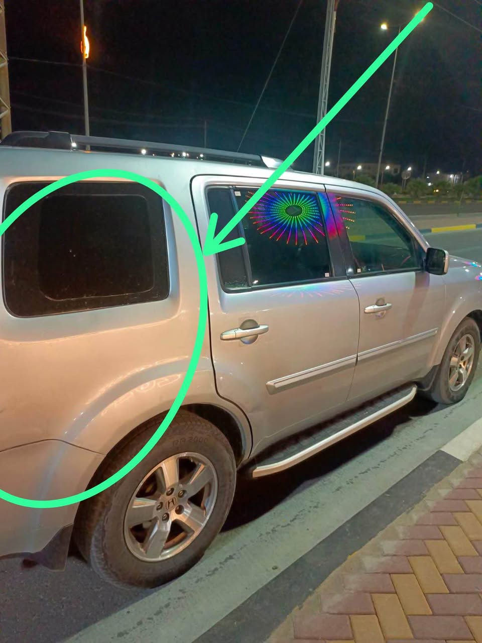 هوندا بايلوت ياباني
 اصل 2010 للبيع موجودة في البصرة سفوان 
سبعة راكب محرك 3300
سلايد روف 
بانوراما 
تبريد ثلاث قطع 
تدفئة الكشنات الأمامية 
نظام ايكو 
حدادية امامية وخلفية كاملة
طخم تاير جديد 
رقم اربيل انگليزي سنويه لغايه 26
سيارة جاهزة ما تخسر عليها 
بيها ضربه خلفيه عكس السائق 
السعر 125 وبيها مجال للشراي
رقم هاتف 
*********** وات ساب 
‏***********‏ اتصال Singapore
