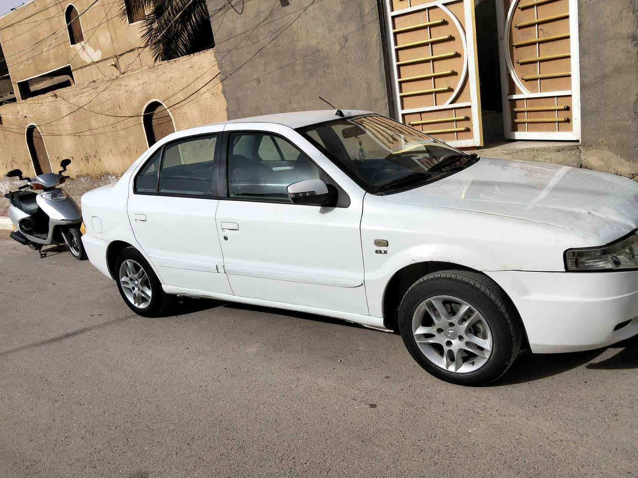 السلام عليكم
سورن موديل ٢٠١٢ للبيع رقم بغداد تحويل ثاني يوم
كير مكينة جديد لاتنقيص ولا تبخير 
حدادية جديدة جدا دواخل السيارة حلوة مدوشمة كشنات 
وكاعية كهربائيات كلهن شغالات بدون اي نقص السيارة مكفولة كفالة عامة مال جناي عارضها ب45 وبيها مجال للشراي  مكاني محافظة واسط 
للاستفسار ***********
