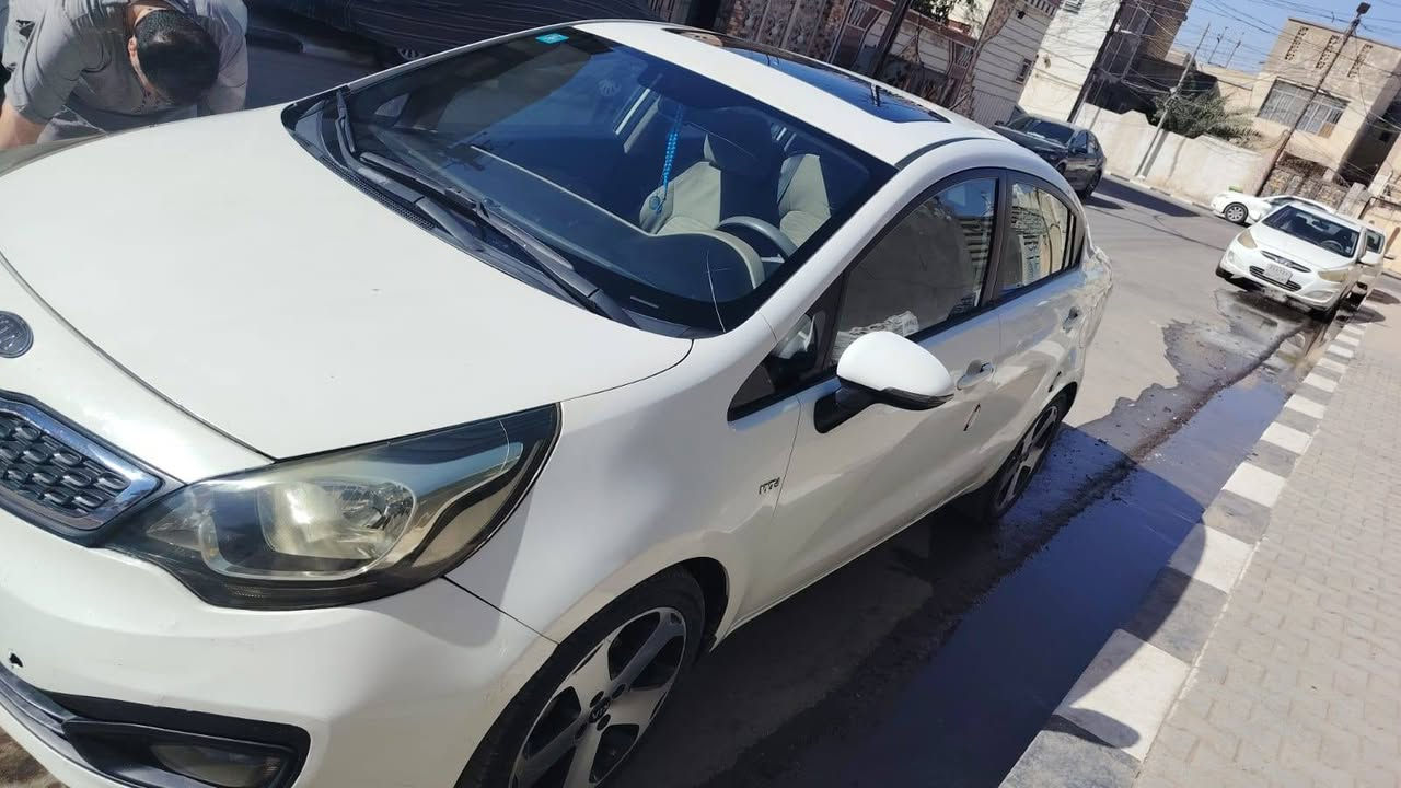 سلام عليكم
ريو 2013 فول فتحه
١٦٠٠
رقم بغداد بأسمي
بيه دور جاملغ خلفي صبغ
وبيه بارد
السعر ٩٠
***********
