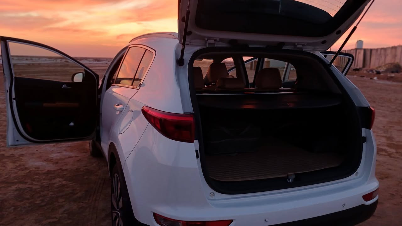 السلام عليكم
للبيع كيا سبورتج 2017 خليجي نص فول  مشروع وطني 
 تخم تاير جديد موصفات  كشنات جلد شاشه كامره ومكفوله كفاله عامه صبغ وتبديل وكير ومحرك 2000 دوش بلادي ع الشركه رقم بغداد باسمي شرط التحويل السعر 193 بيها مجال مكاني  محافظة ميسان غير متواجد على الفيس  الاتصال على هذا الرقم 
***********
