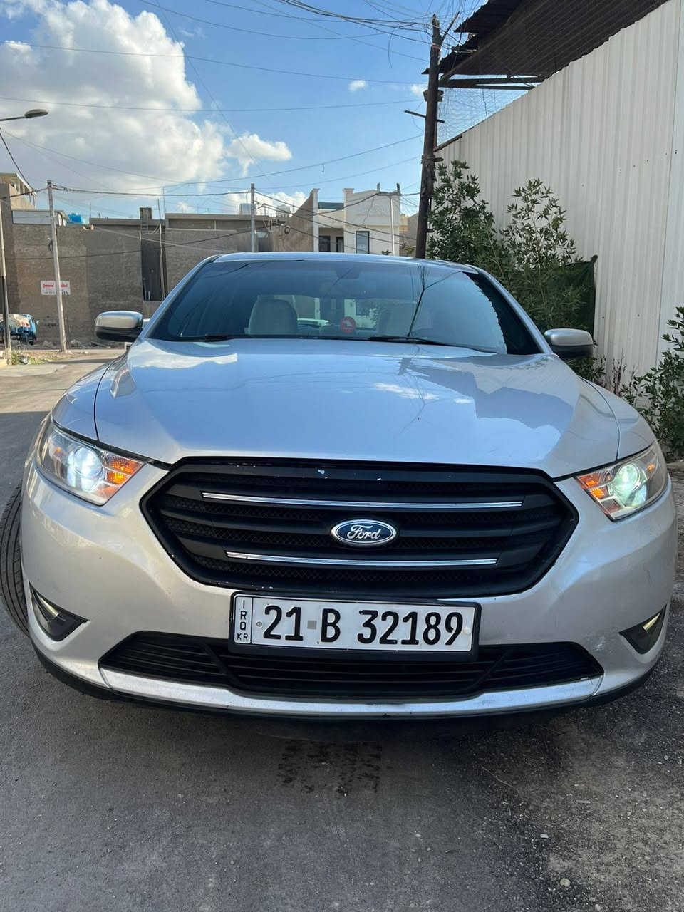 فورد تورس 2013 صبغ جاملغ واحد فقط بدون دواخل بدون ايرباك سيارة جديدة كلش رقم وهزة  وسنويه جدد
تخم تاير جديد بلكات نوزلات عبوة فيت بم دهن وفلتر ماصدات صدر خلفي أمامي تبريد ثلج سيارة جاهزة على اخر حبايه وكلش جديدة بلحقيقه بلصور ممبينه السيارة سعرها 115 وبيها مجال كلش بسيط مكاني بغداد الغزاليه ‏‪***********‬‏
