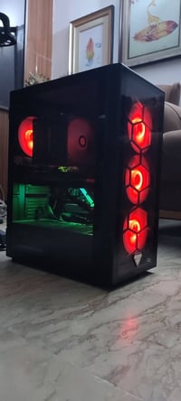 و رحمة الله و بركاته   Pc للبيع  نظافة 💯  مواصفات :  كارت شاشة / Amd r...