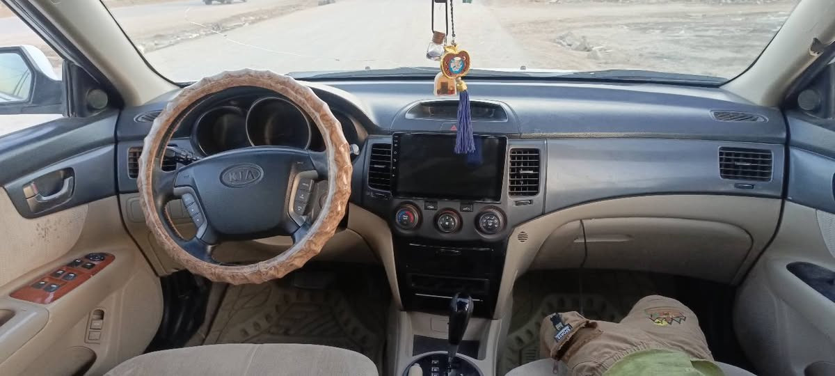 السلام عليكم اوبتمه موديل 2009 فول للخير 
مكينه كير حداديه تخم تاير تبريد شاشه تحكمات 
خمسه تجاوي فتحه برده خلفيه ماتصرف  رقم بغداد 
سنويه 2028
بيه قطعتين صبغ فقط  مكان بابل القاسم السعر 97
وبيه مجال رقمي ***********
