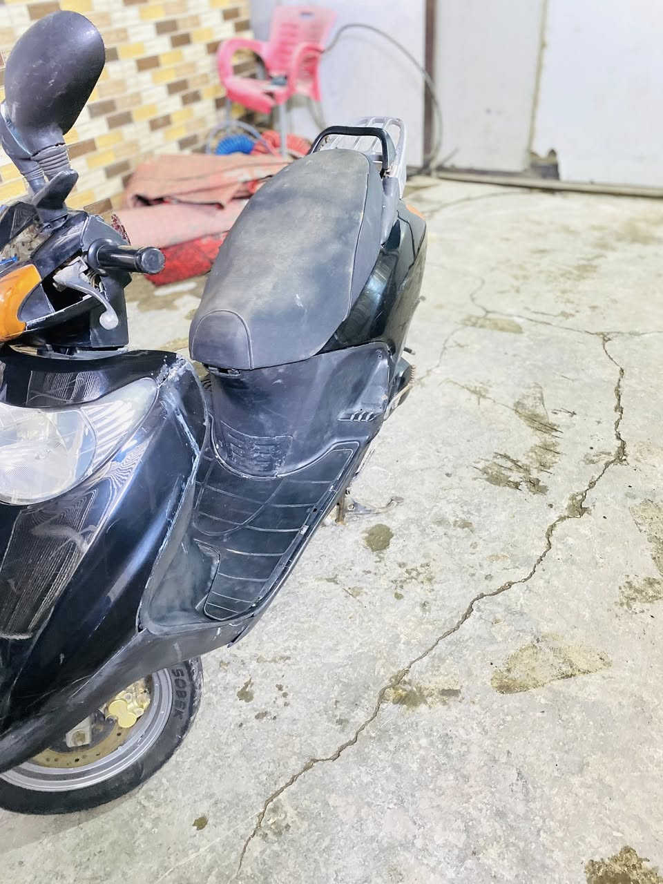 السلام عليكم سبيسي للبيع طافيه كوم حديد ***********المكان حي اور السعر 300 وبيها مجال
