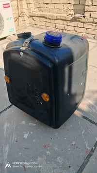 اخوان خوذة صيفية نضيفة فج قلاب ،وصندوك بلاستك جبير نضيف مال شغل ، اسعا...