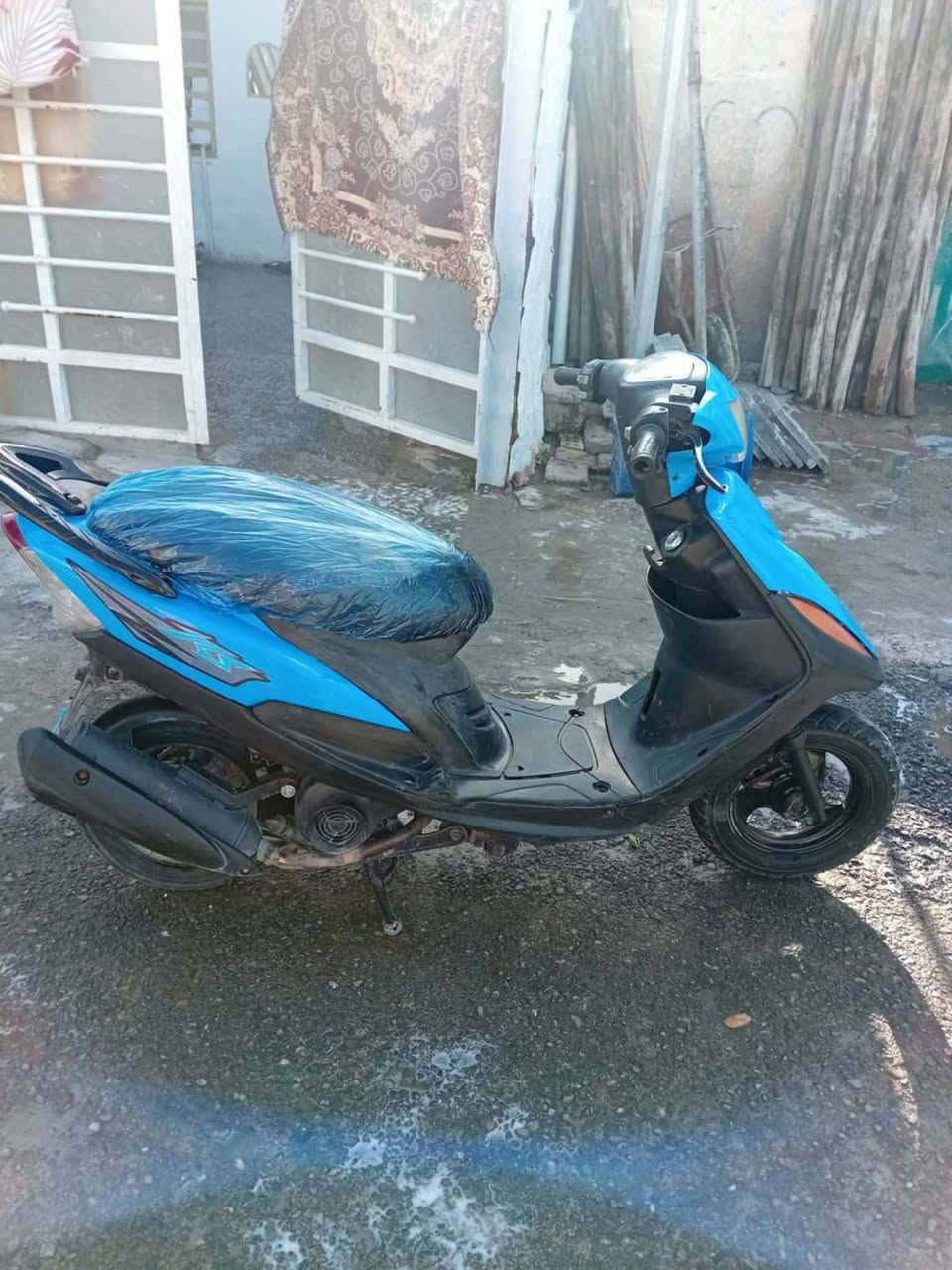 السلام عليكم شباب دراجه ماكس للبيع عنواني بياع سعر الخاص خلي رقمي والشراي يتصله دراجه جديده خير من الله لا تبخير ولا تنقيص ماكينه بالكيس مقفوله كفرات بلاديه كهربائياتها كلها شغاله***********
