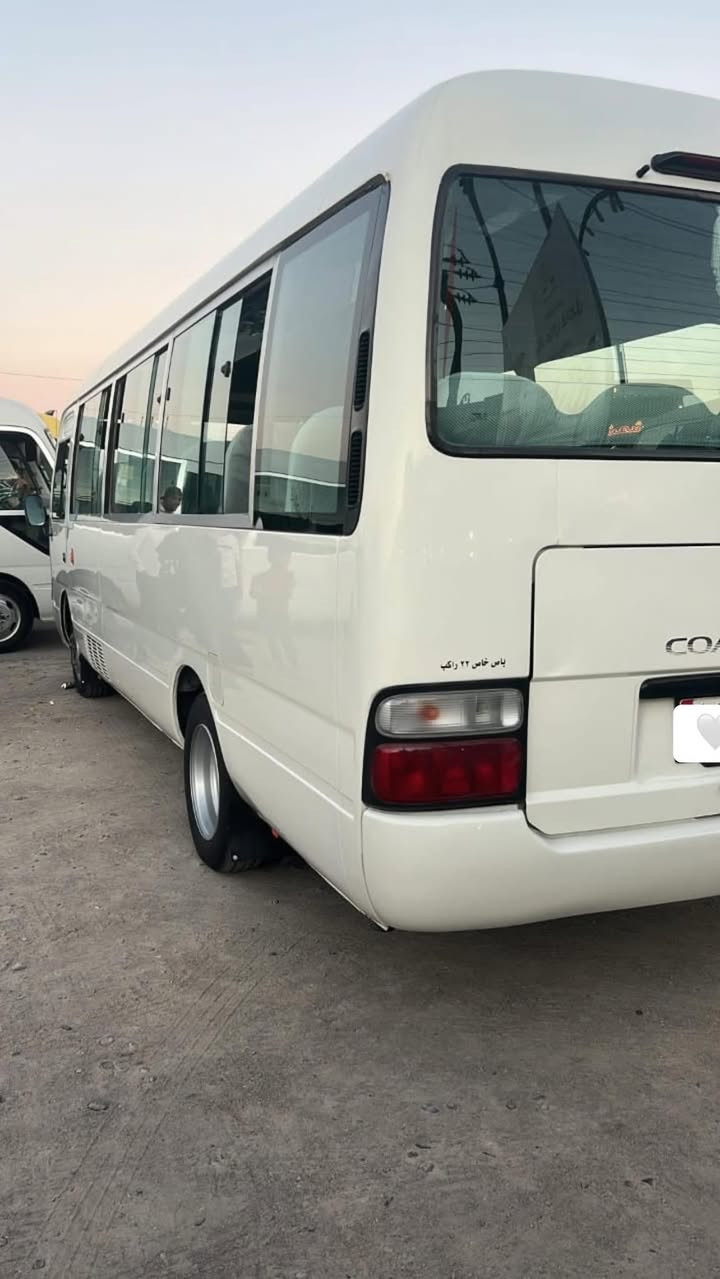 من رخصه مدير الكروب كوستر 15 رقم نكليزي 
حربلس بلاد دوشمه عامه تكم تاير كير اكسن مكينه كله جديد
سياره بيه صبغ منضومه غاز تبريد محور جاهزه للعمل 
*********** 
تصال ع رقم تفاصيل اكثر 👉📍✔️🔜
