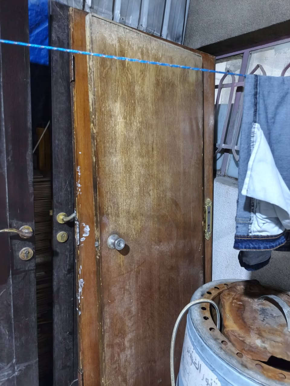 صباح الخير عندي بوب خشب عدد2جدد بدون استعمال وبدون جرجوبه سعر الاثنين 100الف دينار للعلم العرض 80سم والكول 2متر وعندي بابا حمام مستعمل نضيف جداد نضيف للعلم البوب من النوع الثقيل سعر بابا الحمام 40الف مكاني بغداد حي الجهاد رقم ***********وشكرا
