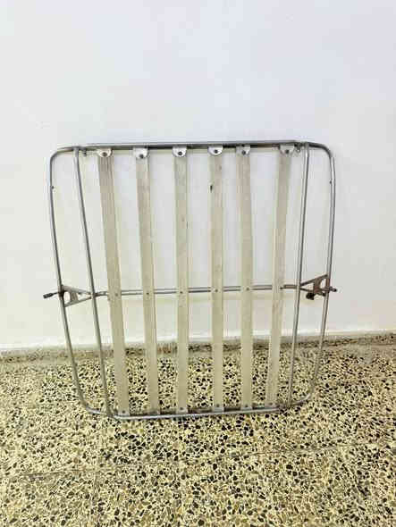 ‏سلام عليكم سيبايا سحارة سعر 130 وبيها مجال).    ***********
