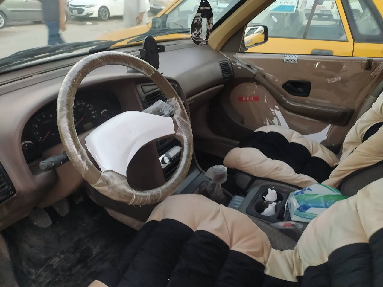 السلام عليكم بيجو جي ال اكس موديل 2009 السياره كفاله عامه تبريد مكينه كير حداديه تخم تاير كهربائيات كله شغاله مال جناي السعر 43 وبيه مجال بسيط حك الجيه مكاني حله مركز المدينه رقم ***********
