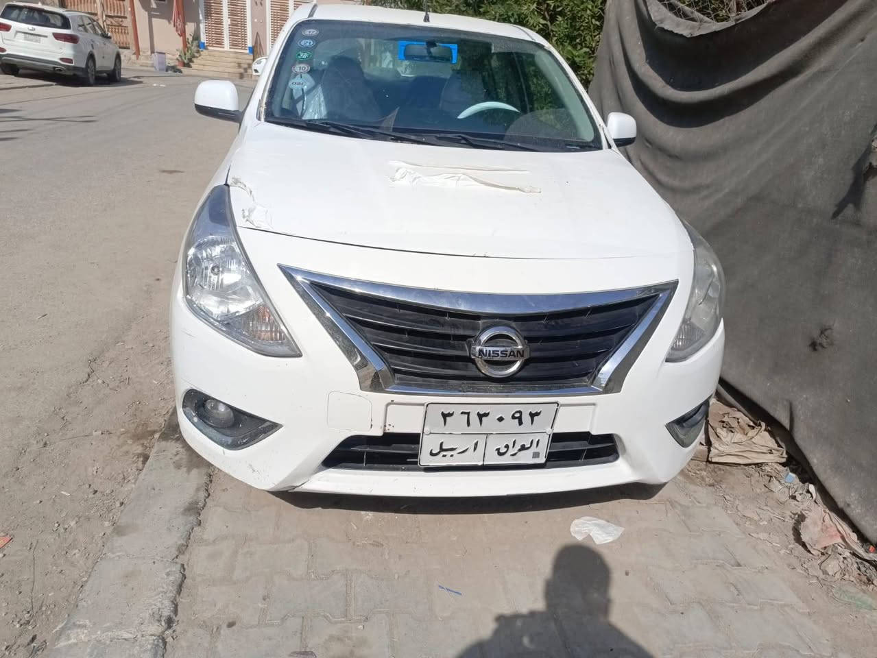 سلام عليكم نيسان صني موديل ١٧  سعر ٣٣ وبي مجال ***********

