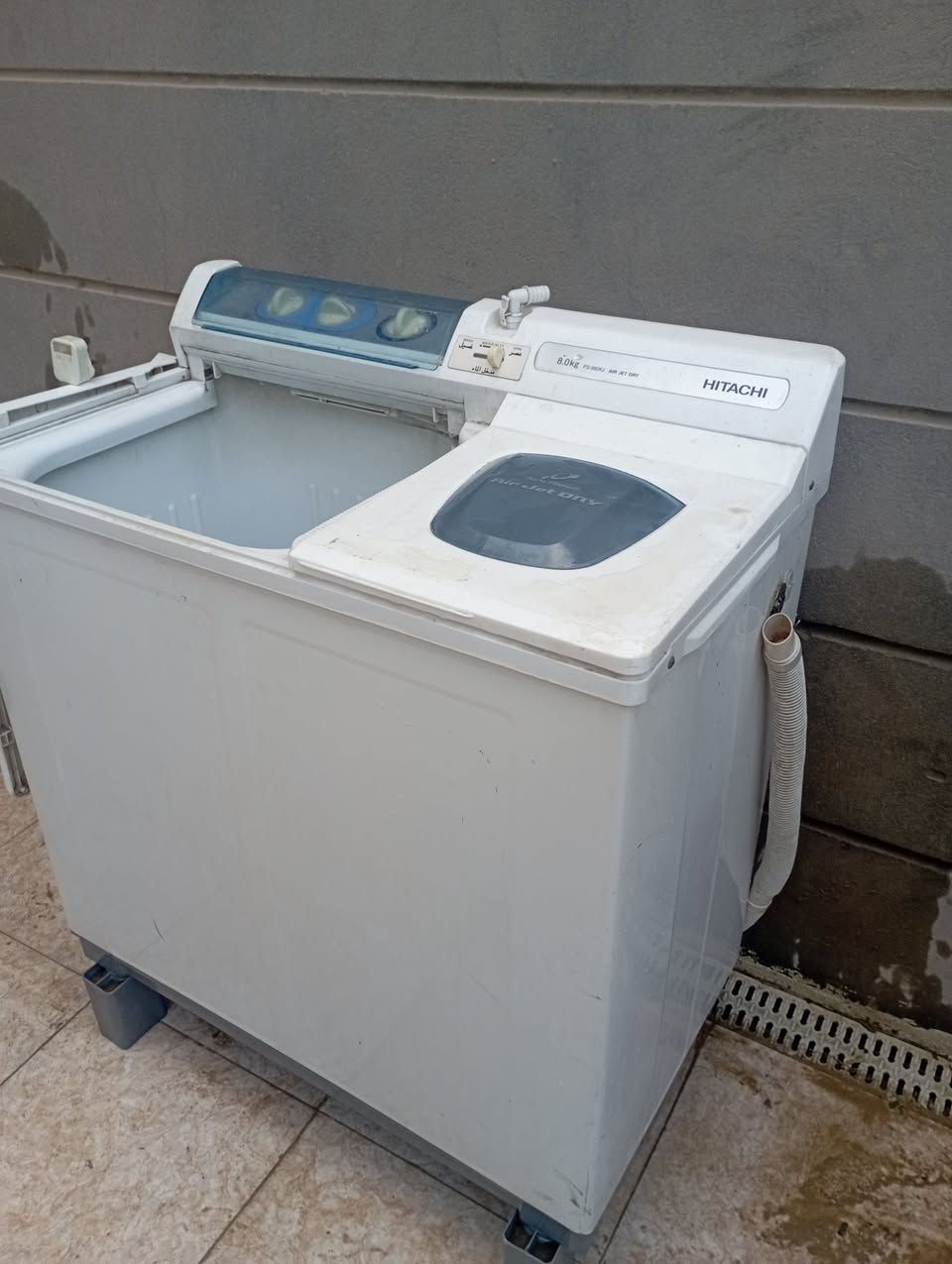 السلام عليكم 
غساله هيتاشي حوضين شغاله بحاله جيده 
السعر 100الف 
مكاني ديوانيه


**إذا كنت صاحب هذا الإعلان وتريد حذفه لأي سبب، رجاءا أرسل رسالة إلى الدعم الفني**