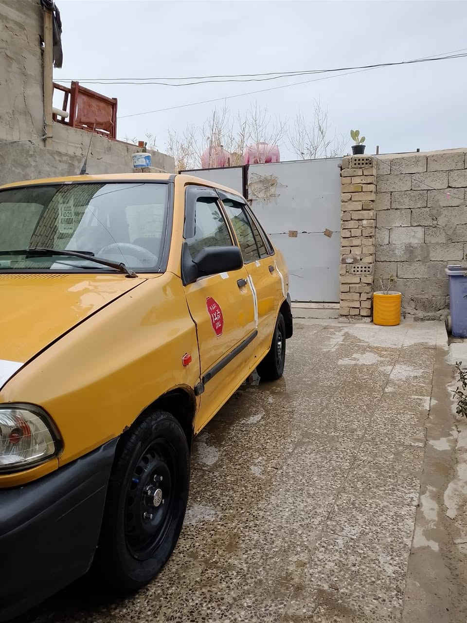 السلام عليكم سايبه موديل ١٢ للبيع رقم انكليزي مصفره السنويه لل ٣٠ السعر ٢٦  *********** مكان السياره بغداد الامين الثانيه
