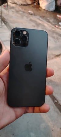 آيفون ١٢ برو • مبدل ظهر • بطارية ٧٩